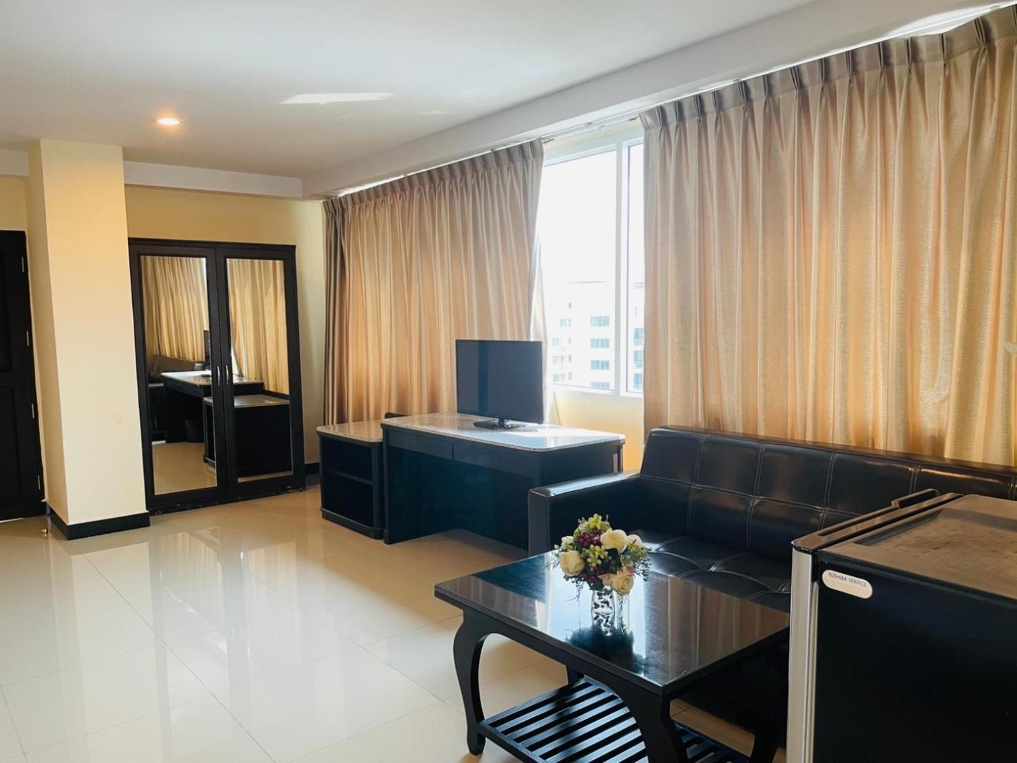 The Grand Day Night Pattaya Exterior foto