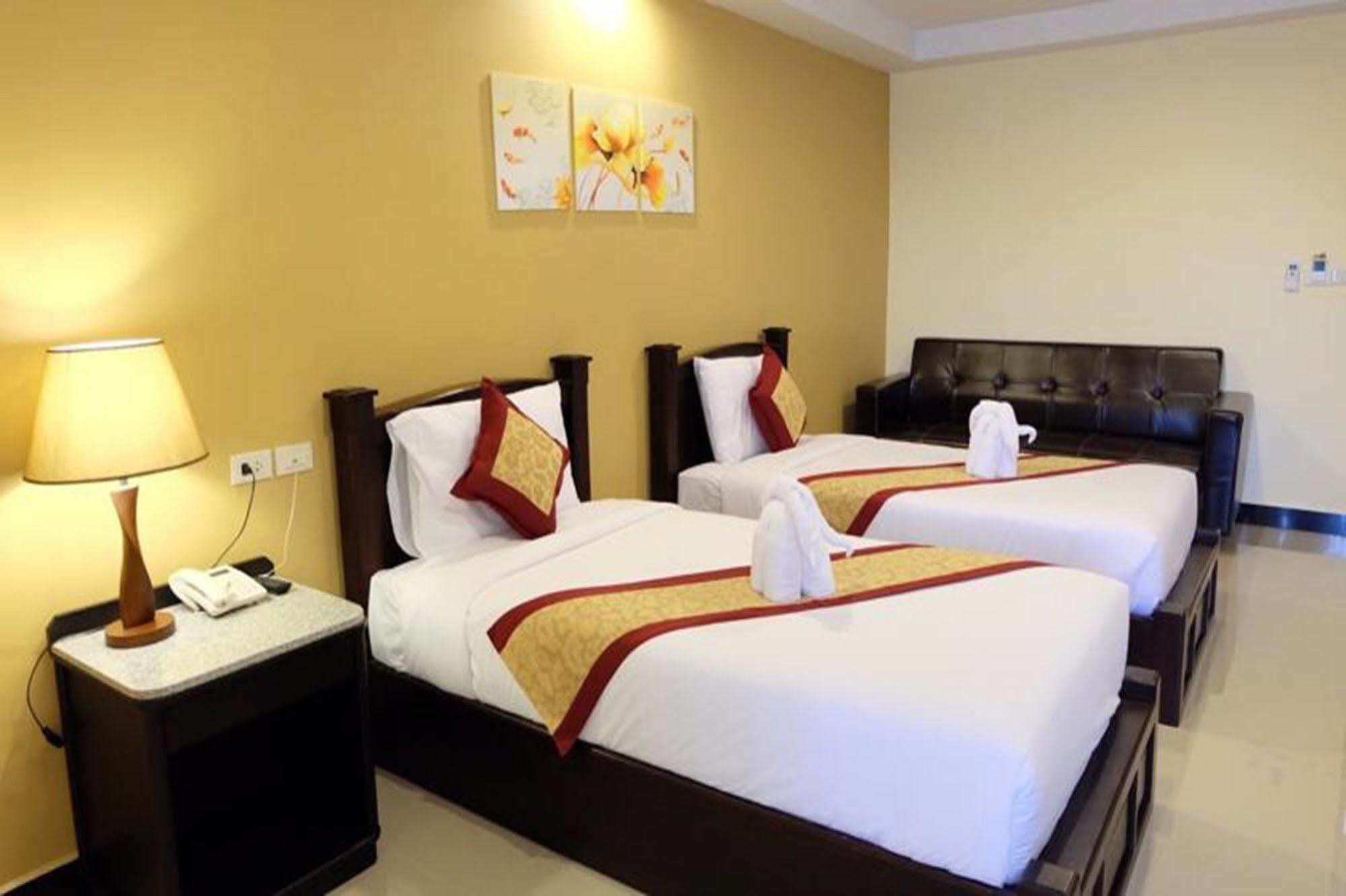 The Grand Day Night Pattaya Exterior foto